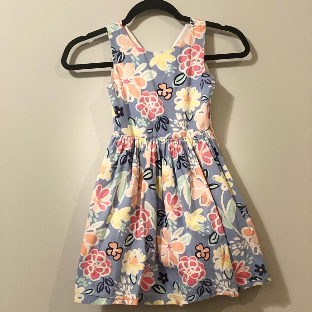 Bright and Floral sleeveless dress! Gymboree size 6. Cut out back! Easter/Spring